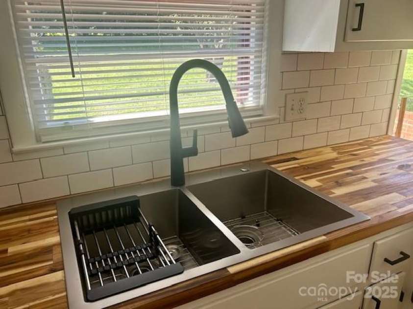 1026 Garden Street, Lenoir, NC 28645.  MLS# CAR4244664, YatesRealty ID 9761. 