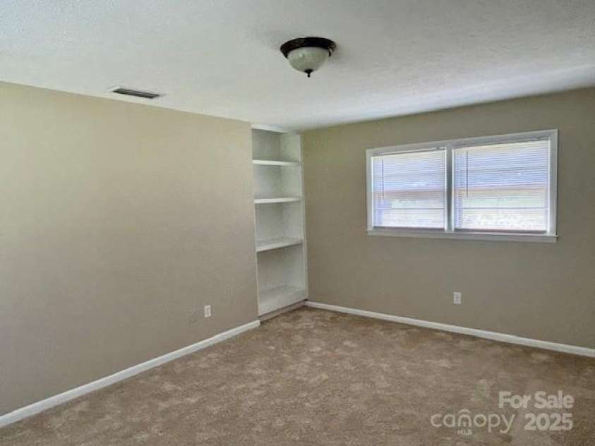 1026 Garden Street, Lenoir, NC 28645.  MLS# CAR4244664, YatesRealty ID 9761. 