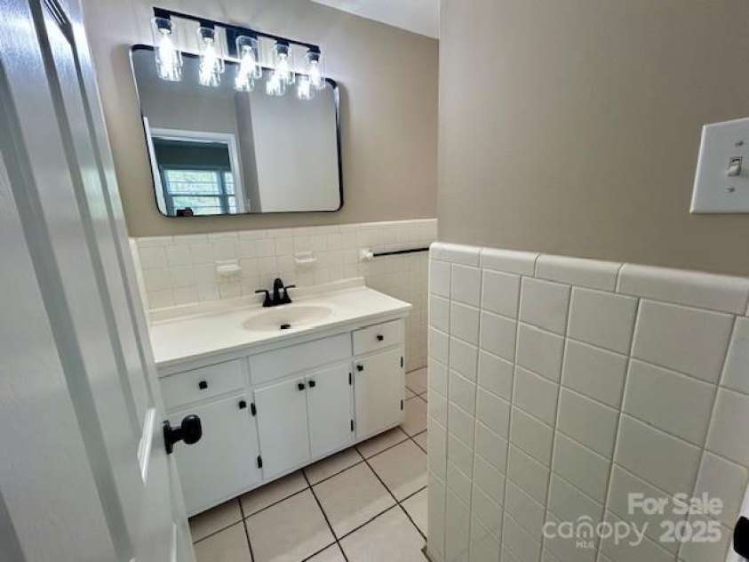 1026 Garden Street, Lenoir, NC 28645.  MLS# CAR4244664, YatesRealty ID 9761. 