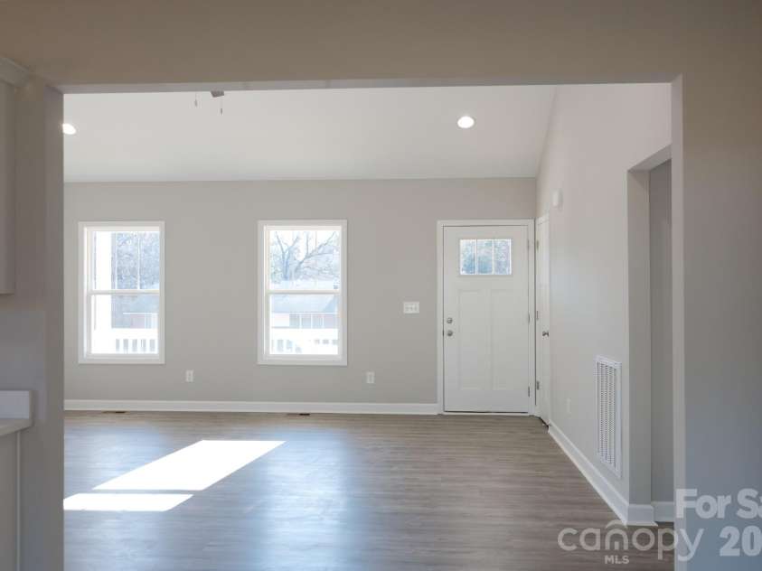 308 New Street, York, SC 29745.  MLS# CAR4326526, YatesRealty ID 9761. 