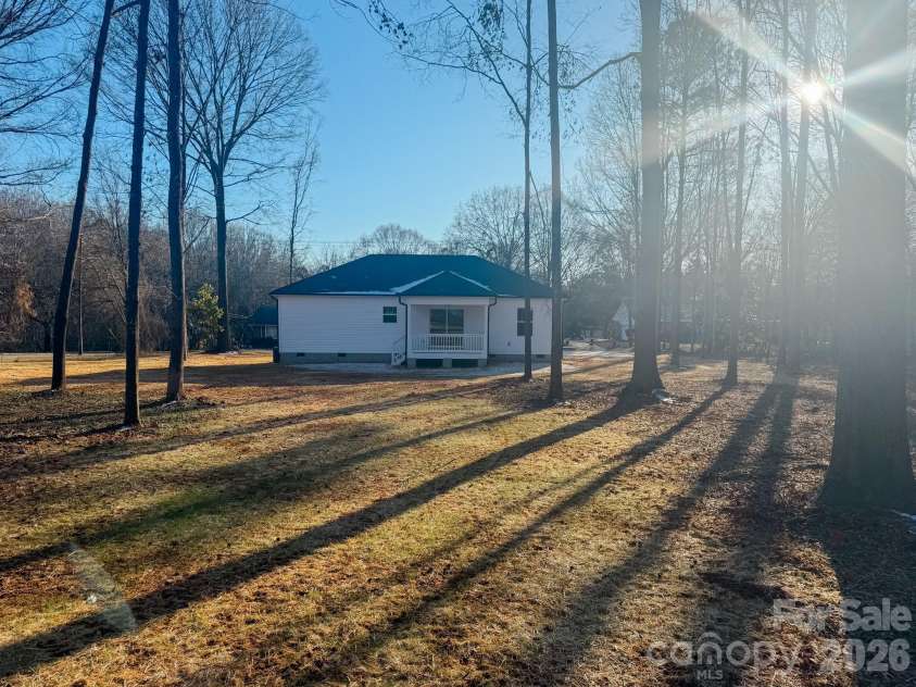 308 New Street, York, SC 29745.  MLS# CAR4326526, YatesRealty ID 9761. 