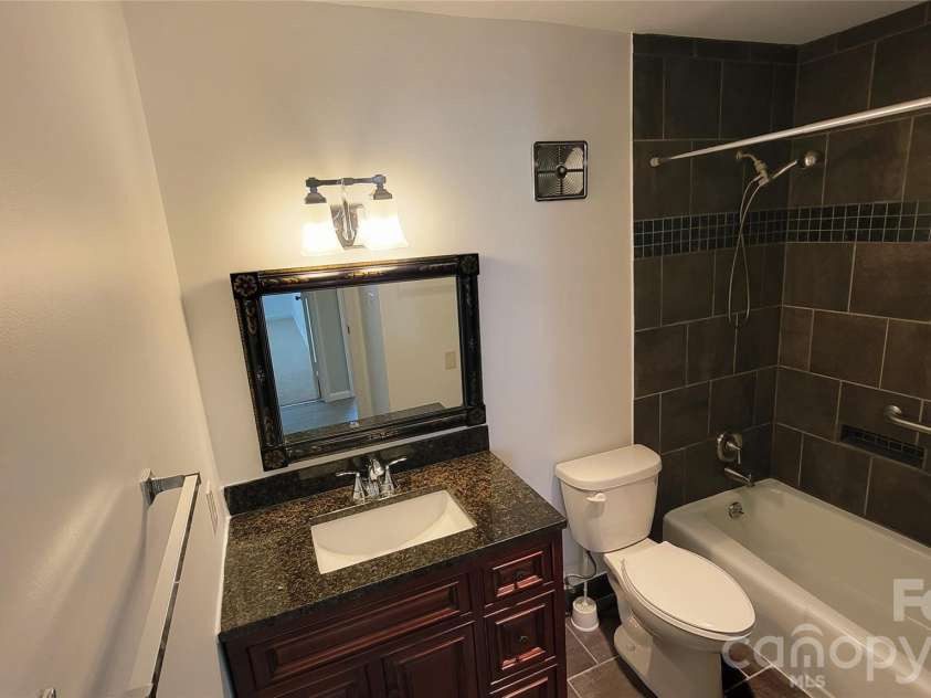 1323 Queens Road, Charlotte, NC 28207.  MLS# CAR4303890, YatesRealty ID 9762. Hallway Bathroom