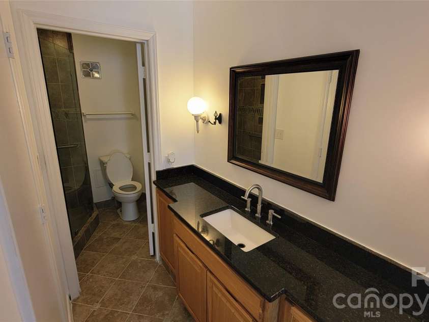 1323 Queens Road, Charlotte, NC 28207.  MLS# CAR4303890, YatesRealty ID 9762. Master Bathroom