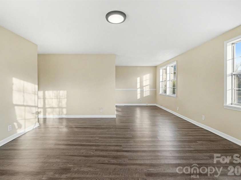 402 Shinnville Road, Mooresville, NC 28115.  MLS# CAR4354758, YatesRealty ID 9762. 