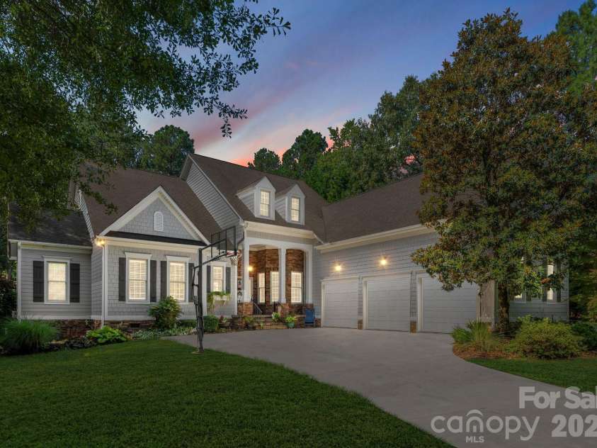 4536 Rustling Woods Drive, Denver, NC 28037.  MLS# CAR4348887, YatesRealty ID 9764. 