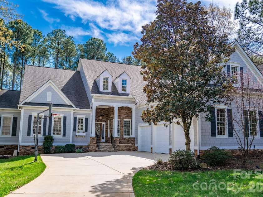 4536 Rustling Woods Drive, Denver, NC 28037.  MLS# CAR4348887, YatesRealty ID 9764. 