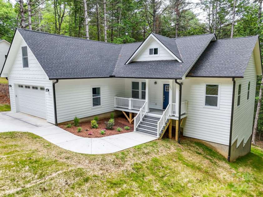 605 Knob Road, Pisgah Forest, NC 28768.  MLS# CAR4235322, YatesRealty ID 9764. 