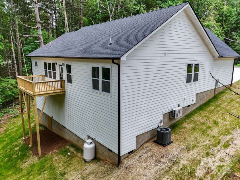 605 Knob Road, Pisgah Forest, NC 28768.  MLS# CAR4235322, YatesRealty ID 9764. 