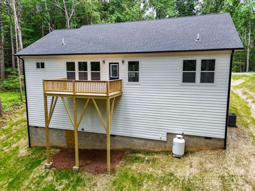 605 Knob Road, Pisgah Forest, NC 28768.  MLS# CAR4235322, YatesRealty ID 9764. 