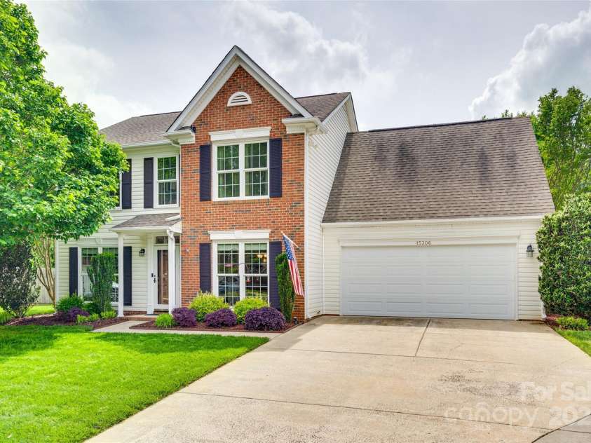 15306 Gower Court, Charlotte, NC 28278.  MLS# CAR4251500, YatesRealty ID 9765. 