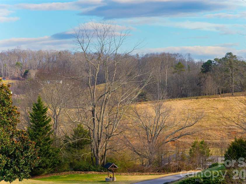 16 Kinsale Drive, Leicester, NC 28748.  MLS# CAR4340281, YatesRealty ID 9765. 