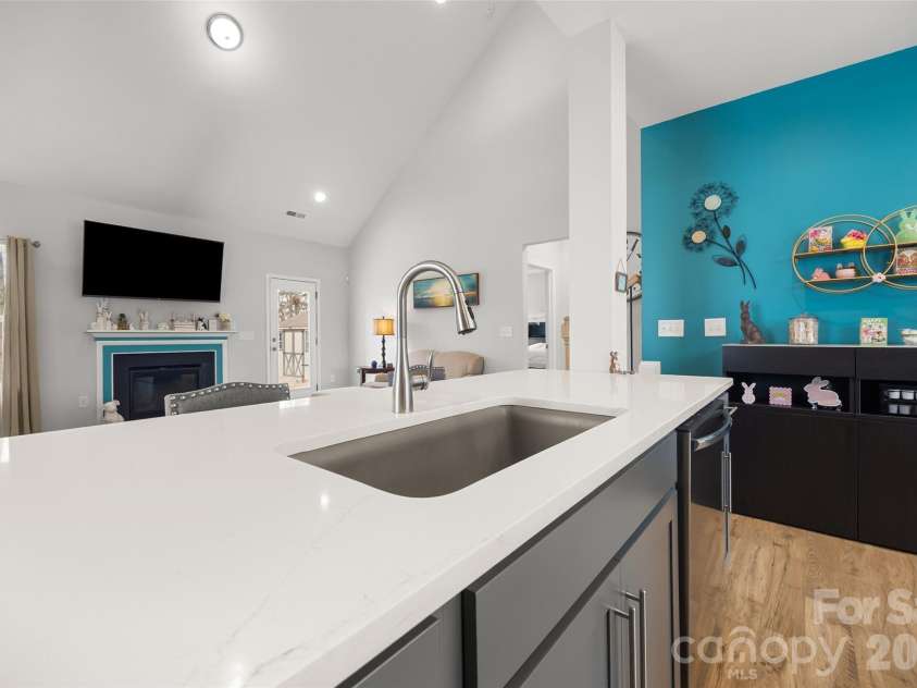 479 Shallowford Drive, Rock Hill, SC 29732.  MLS# CAR4353877, YatesRealty ID 9765. 