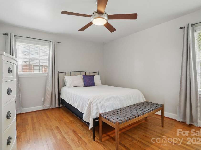 1917 Bentley Place, Charlotte, NC 28205.  MLS# CAR4250365, YatesRealty ID 9767. Primary Bedroom