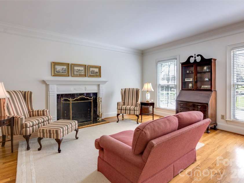 7045 Erin Court, Charlotte, NC 28210.  MLS# CAR4361093, YatesRealty ID 9768. 
