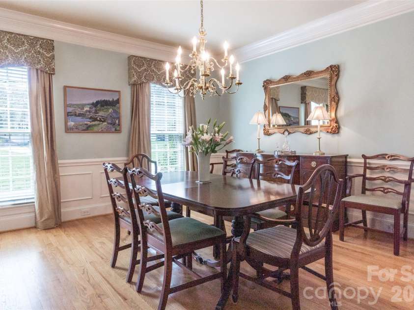 7045 Erin Court, Charlotte, NC 28210.  MLS# CAR4361093, YatesRealty ID 9768. 