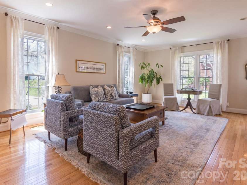 7045 Erin Court, Charlotte, NC 28210.  MLS# CAR4361093, YatesRealty ID 9768. 