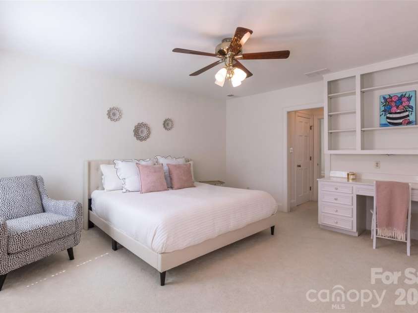 7045 Erin Court, Charlotte, NC 28210.  MLS# CAR4361093, YatesRealty ID 9768. 