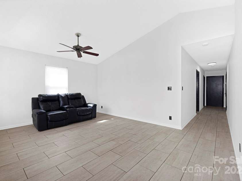 1304 Browdis Avenue, Kannapolis, NC 28083.  MLS# CAR4227056, YatesRealty ID 9769. 