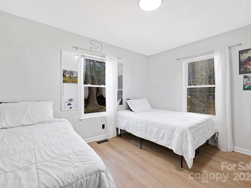 1304 Browdis Avenue, Kannapolis, NC 28083.  MLS# CAR4227056, YatesRealty ID 9769. 