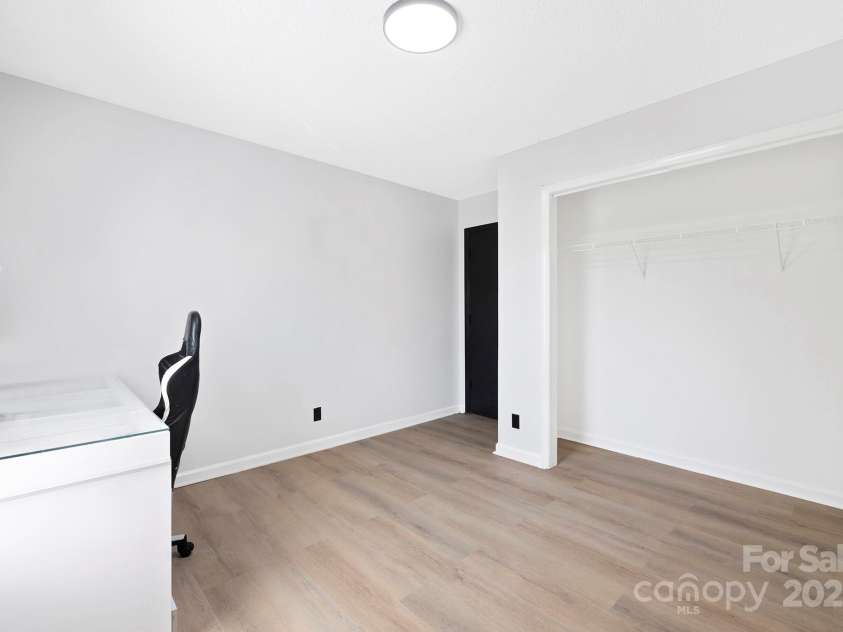 1304 Browdis Avenue, Kannapolis, NC 28083.  MLS# CAR4227056, YatesRealty ID 9769. 