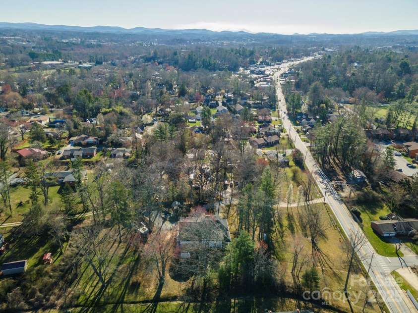 1740 Haywood Road, Hendersonville, NC 28791.  MLS# CAR4226897, YatesRealty ID 977. Walk or bike to Maint Street!  Just 1.2 miles to downtown Hendersonville, where you'll find a vibrant mix of shopping, antique stores, galleries, museums, and a variety of dining options.