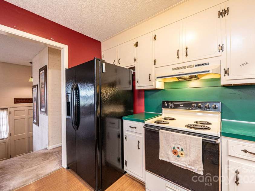 2570 Raintree Street, Connelly Springs, NC 28612.  MLS# CAR4321326, YatesRealty ID 977. 