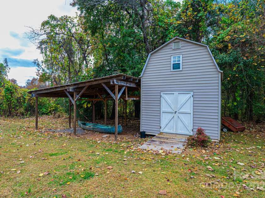 2570 Raintree Street, Connelly Springs, NC 28612.  MLS# CAR4321326, YatesRealty ID 977. 