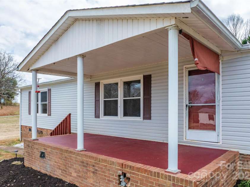 7530 Shady Oaks Road, Connelly Springs, NC 28612.  MLS# CAR4231124, YatesRealty ID 9770. 