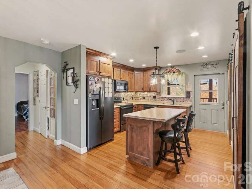 810 Mount Hebron Road, Old Fort, NC 28762.  MLS# CAR4367225, YatesRealty ID 9770. 