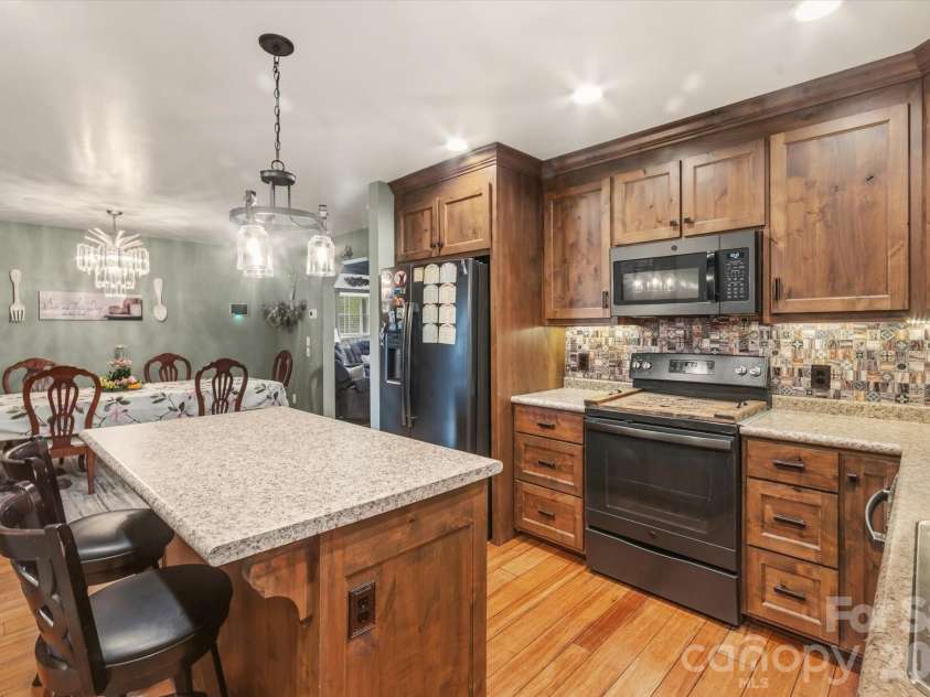 810 Mount Hebron Road, Old Fort, NC 28762.  MLS# CAR4367225, YatesRealty ID 9770. 
