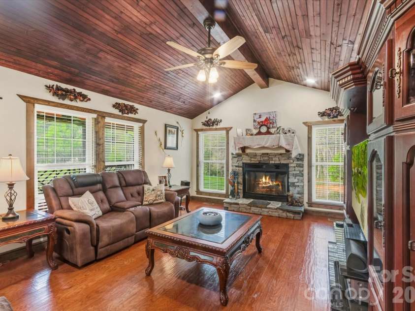 810 Mount Hebron Road, Old Fort, NC 28762.  MLS# CAR4367225, YatesRealty ID 9770. 