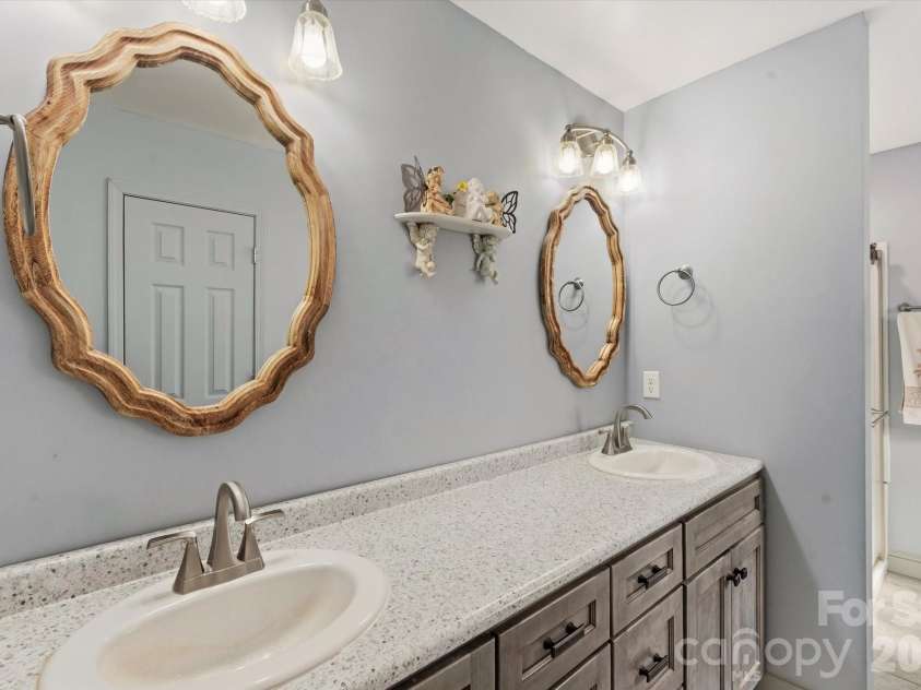 810 Mount Hebron Road, Old Fort, NC 28762.  MLS# CAR4367225, YatesRealty ID 9770. 