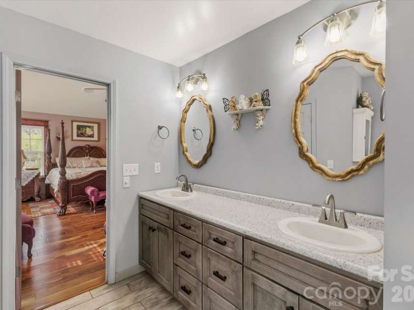 810 Mount Hebron Road, Old Fort, NC 28762.  MLS# CAR4367225, YatesRealty ID 9770. 