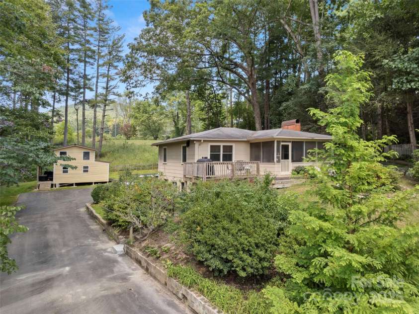 250 Mondamin Road, Zirconia, NC 28790.  MLS# CAR4248567, YatesRealty ID 9771. 250 Mondamin