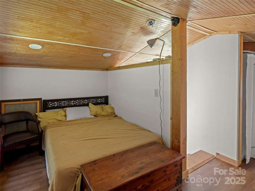 250 Mondamin Road, Zirconia, NC 28790.  MLS# CAR4248567, YatesRealty ID 9771. Cottage interior