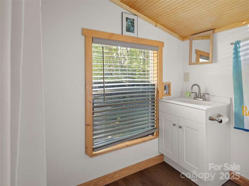 250 Mondamin Road, Zirconia, NC 28790.  MLS# CAR4248567, YatesRealty ID 9771. Cottage interior