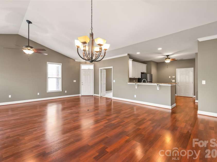 13440 Mint Lake Drive, Matthews, NC 28105.  MLS# CAR4366761, YatesRealty ID 9772. 