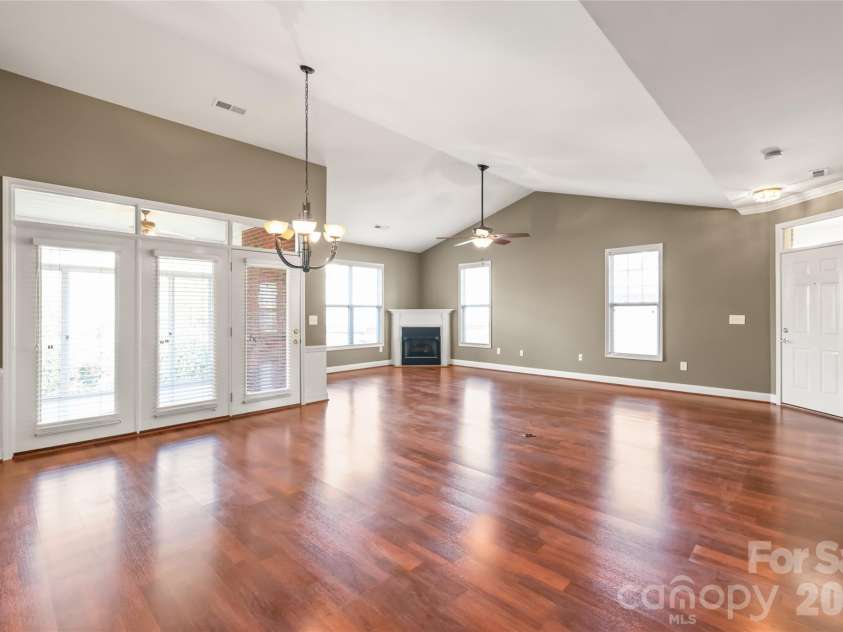 13440 Mint Lake Drive, Matthews, NC 28105.  MLS# CAR4366761, YatesRealty ID 9772. 