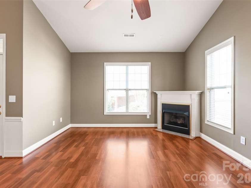 13440 Mint Lake Drive, Matthews, NC 28105.  MLS# CAR4366761, YatesRealty ID 9772. 