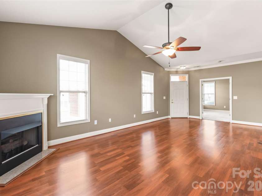 13440 Mint Lake Drive, Matthews, NC 28105.  MLS# CAR4366761, YatesRealty ID 9772. 