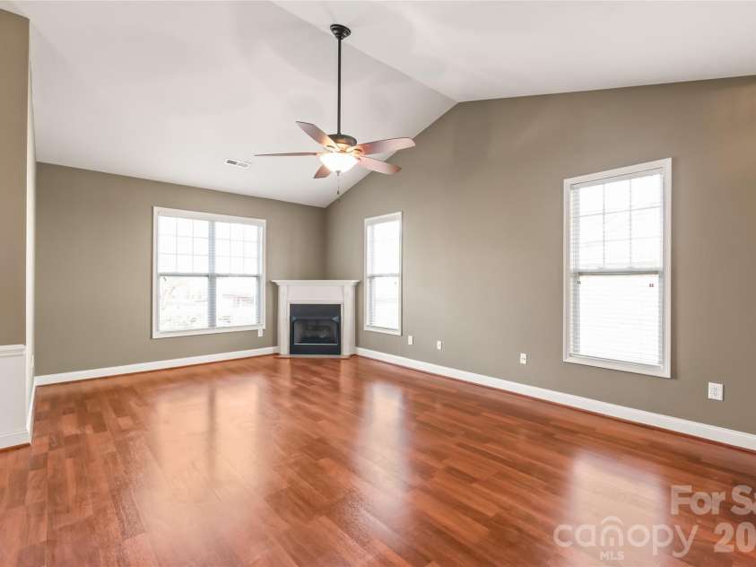 13440 Mint Lake Drive, Matthews, NC 28105.  MLS# CAR4366761, YatesRealty ID 9772. 