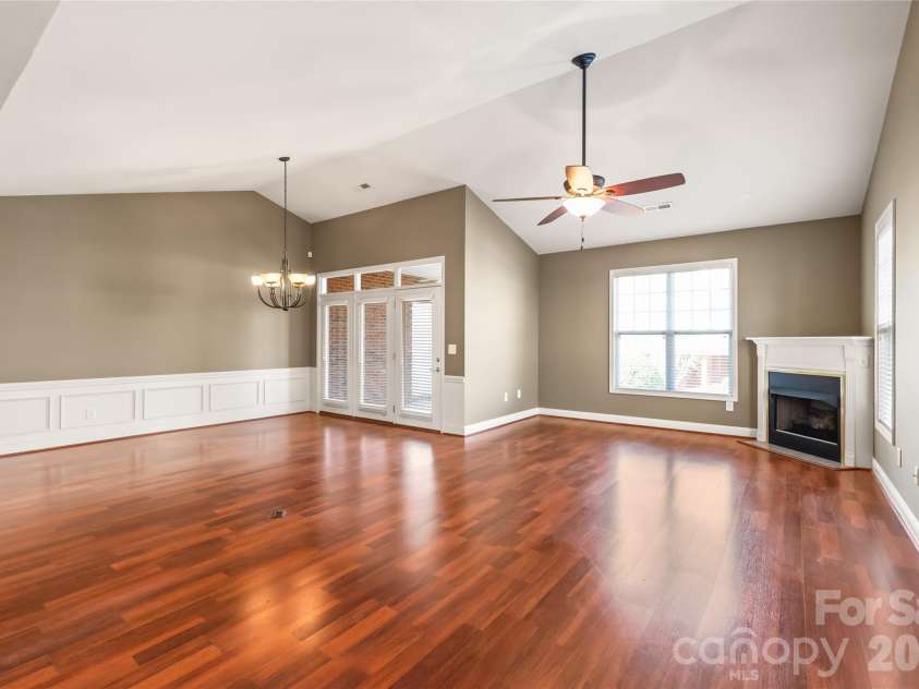 13440 Mint Lake Drive, Matthews, NC 28105.  MLS# CAR4366761, YatesRealty ID 9772. 