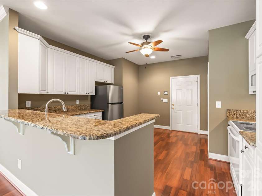 13440 Mint Lake Drive, Matthews, NC 28105.  MLS# CAR4366761, YatesRealty ID 9772. 