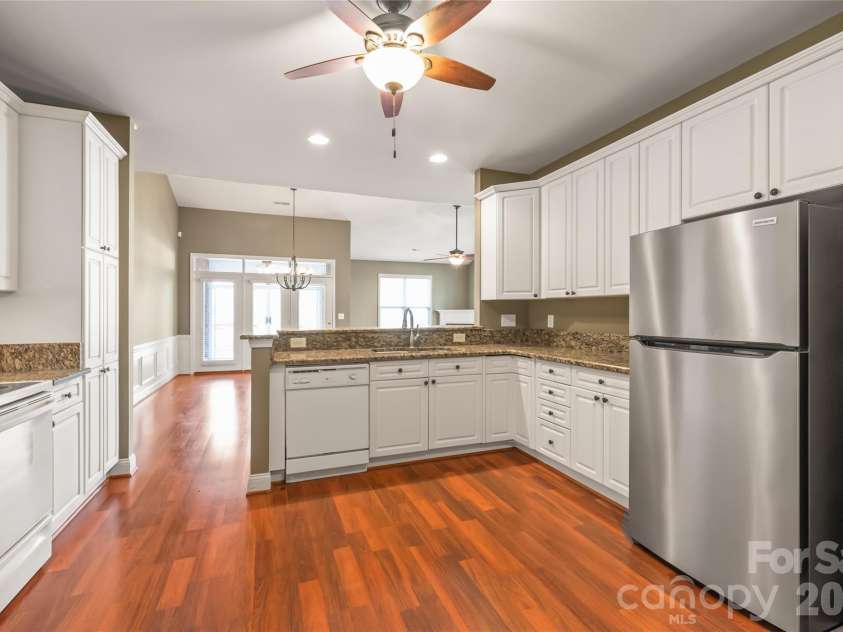 13440 Mint Lake Drive, Matthews, NC 28105.  MLS# CAR4366761, YatesRealty ID 9772. 