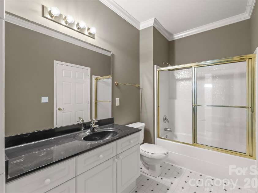 13440 Mint Lake Drive, Matthews, NC 28105.  MLS# CAR4366761, YatesRealty ID 9772. 