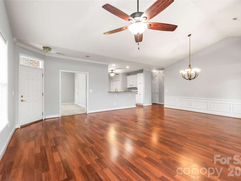13440 Mint Lake Drive, Matthews, NC 28105.  MLS# CAR4366761, YatesRealty ID 9772. 
