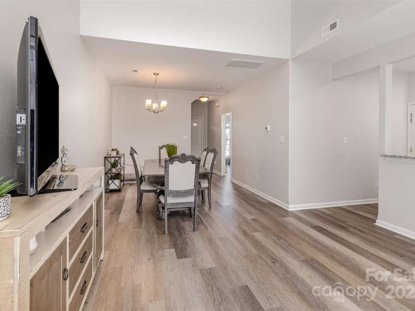 1751 Holliford Court, Charlotte, NC 28215.  MLS# CAR4227714, YatesRealty ID 9772. 