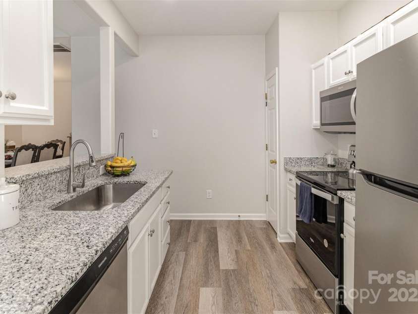 1751 Holliford Court, Charlotte, NC 28215.  MLS# CAR4227714, YatesRealty ID 9772. 