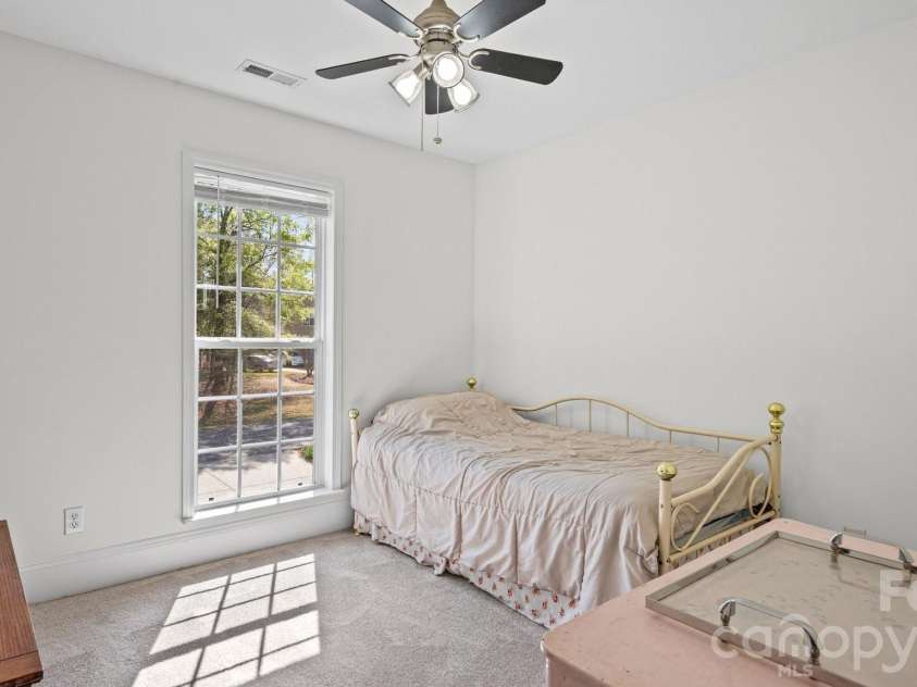 1520 Hawthorne Drive, Indian Trail, NC 28079.  MLS# CAR4365471, YatesRealty ID 9773. Generously Sized Front Middle Bedroom