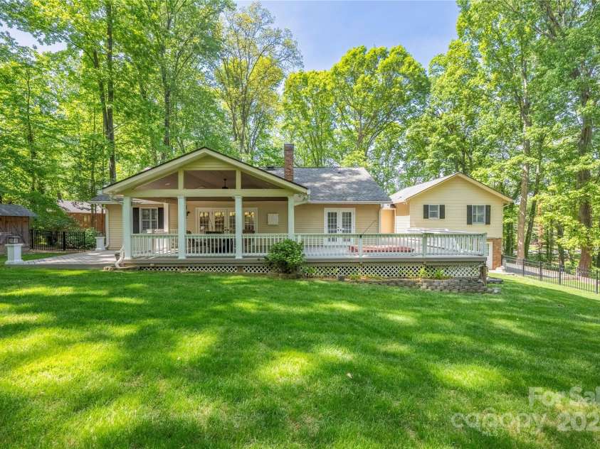 7888 Golf Course Drive, Denver, NC 28037.  MLS# CAR4251920, YatesRealty ID 9773. 